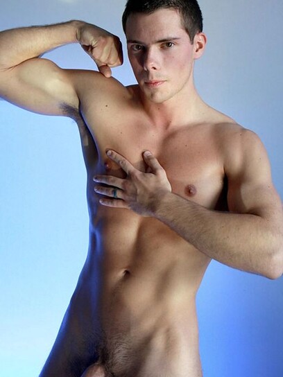 Hot muscule dude Owen posing