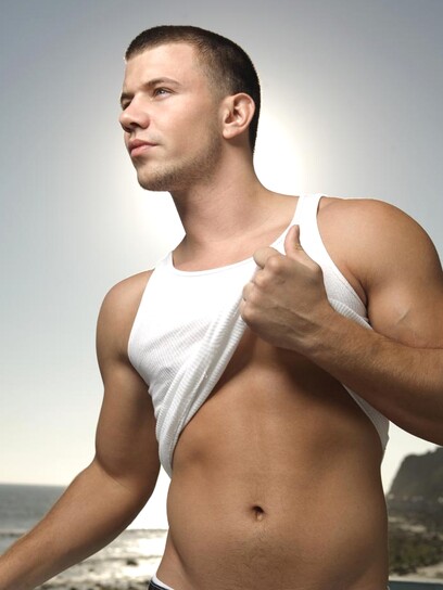 Explosive photos of Brett Swanson