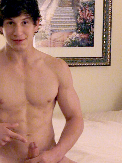 Gayhoopla jock Brad Spear
