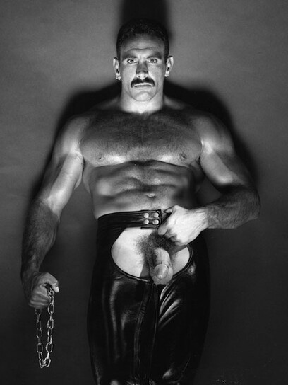 Ed Dinakos, muscle man naked